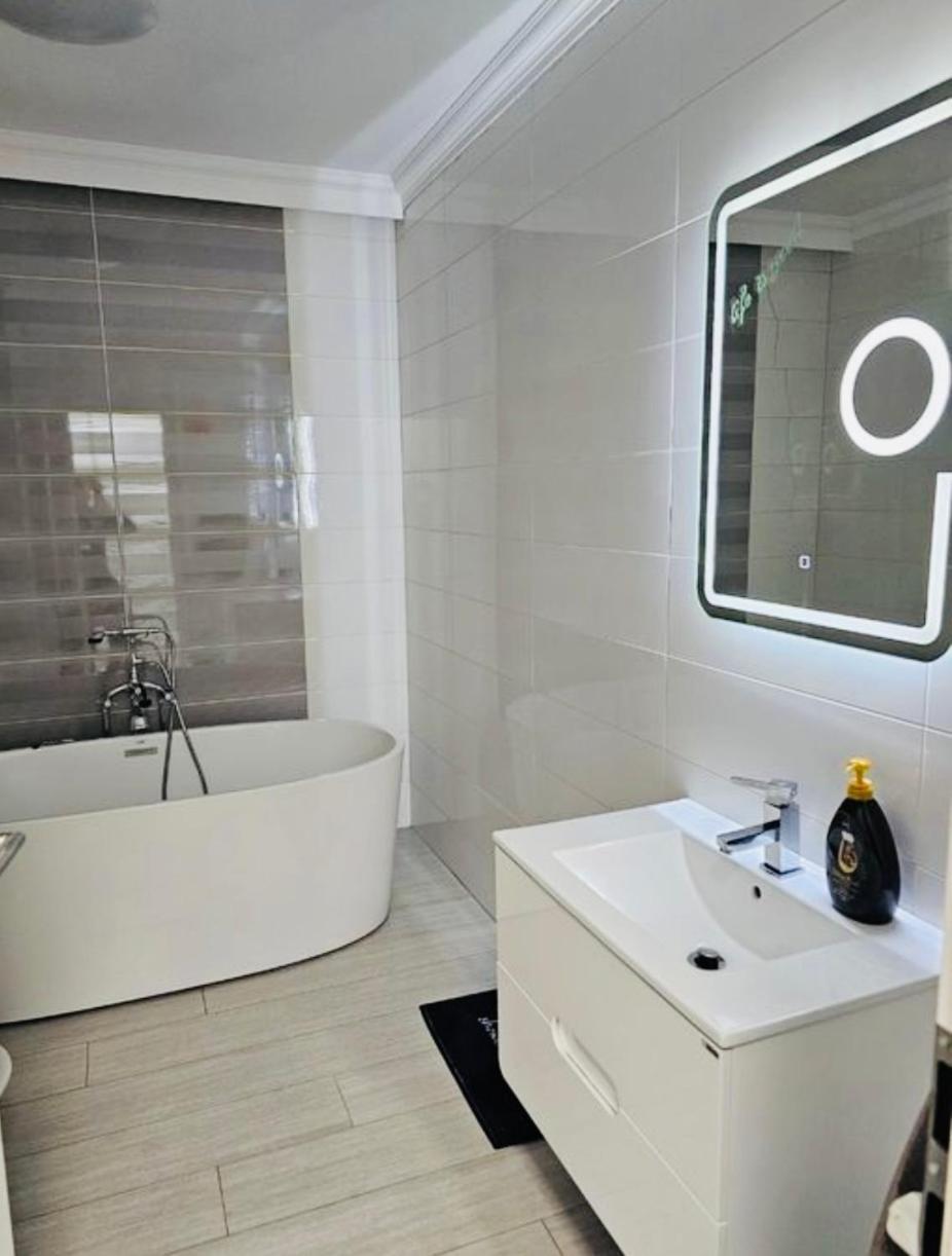 ブラショフSegovia Apartament 2アパートメント エクステリア 写真